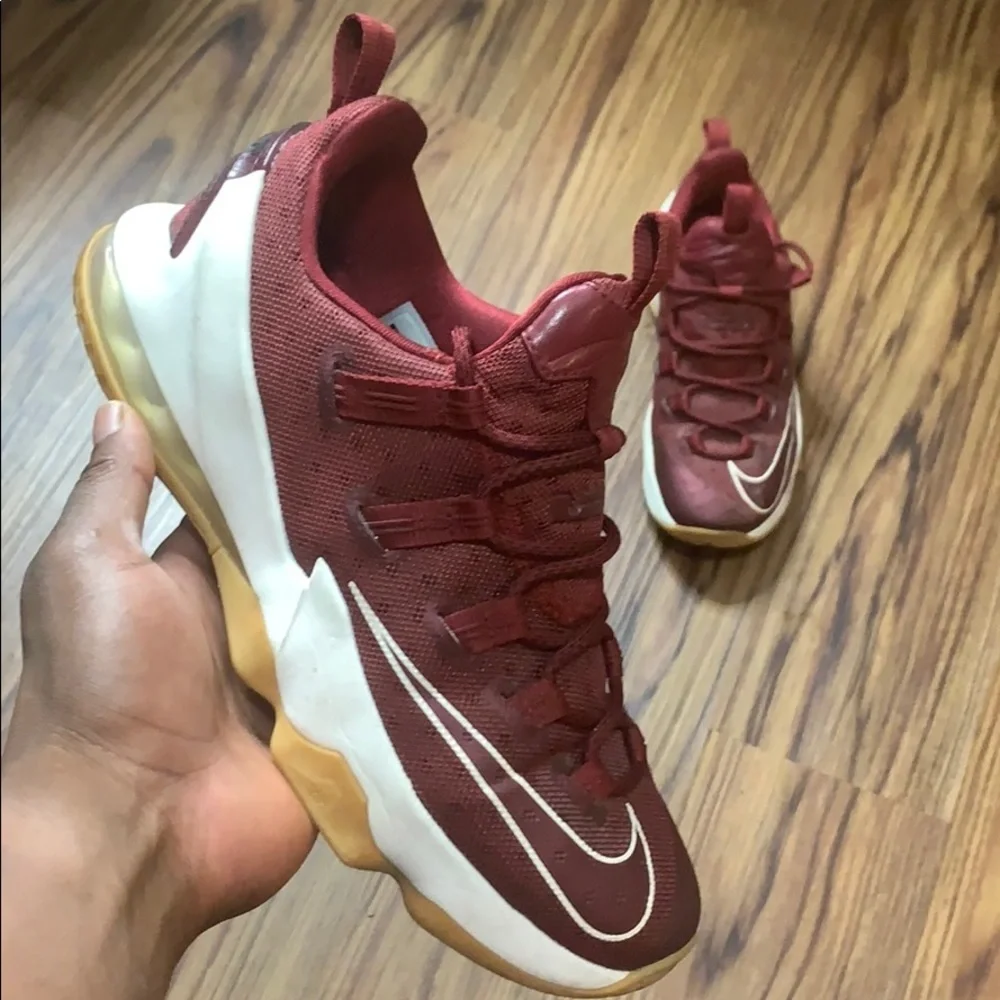 Nike Lebron 13 Low CAVS Men Sneakers